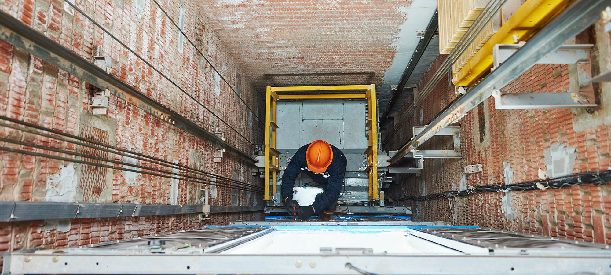 بازسازی آسانسور